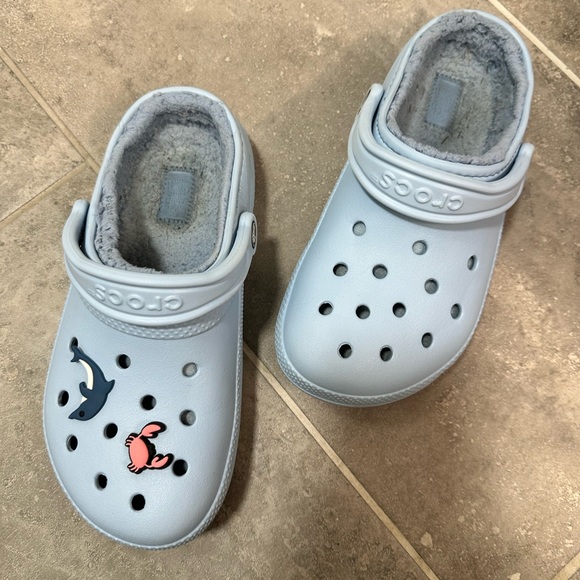 Crocs Classic Lined Clogs - Picture 2 of 9